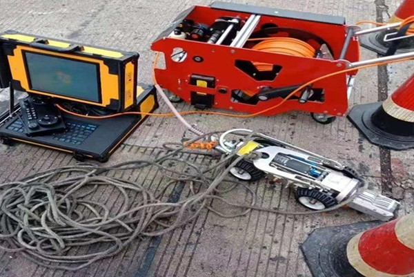 安平CCTV管道检测机器人