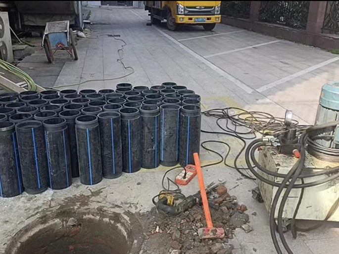 安平PE置换管厂家 DN315置换管 非开挖管短管置换