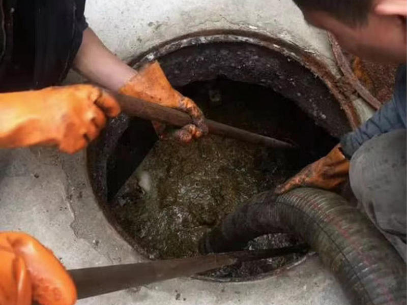 安平清理化粪池时如何避免沼气的危害?